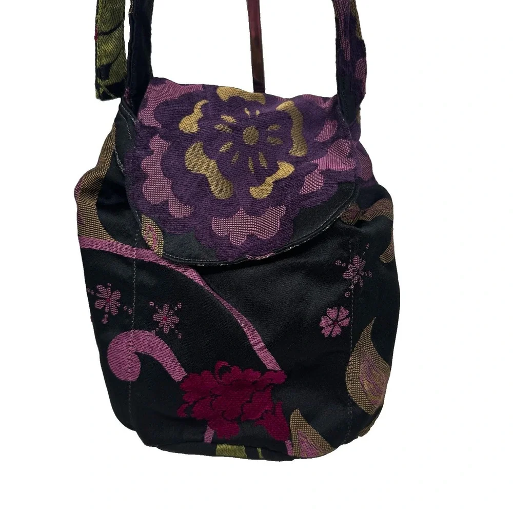 Hobo Floral Art Tapestry Crossbody Bag Purple Woman Snap Closure